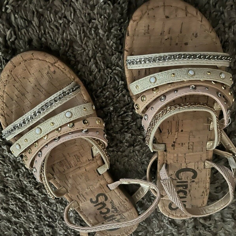 Circus by Sam Edelman Stud and Chain Sandal Size 8
